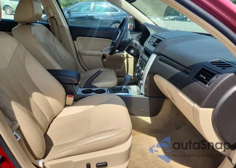 2011 Mercury Milan Premier z USA, uszkodzony, nr VIN 3MEHM0JGXBR601176